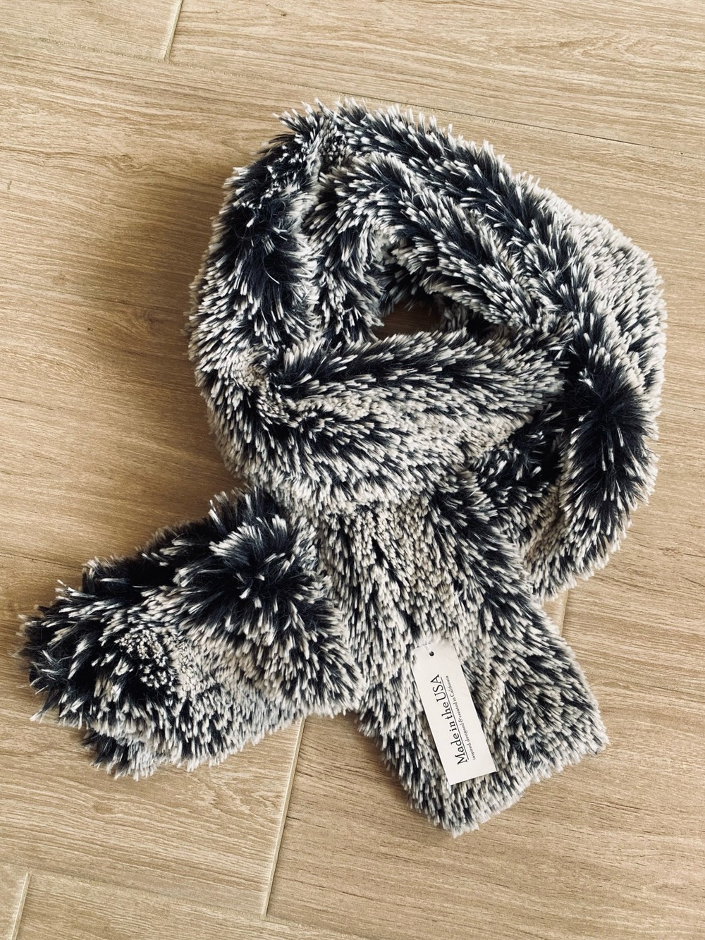 Made in USA Faux Fur Scarf Black White Shaggy Fluffy Long Winter Scarf NWT⁠